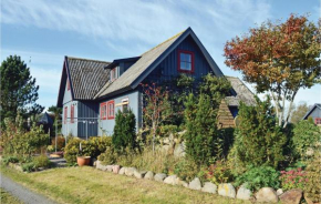 Three-Bedroom Holiday Home in Morup